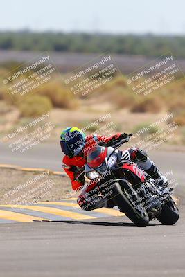 media/Sep-25-2023-Moto Forza (Mon) [[81ffa65e0a]]/B-C Group/Session 3 (Turn 16)/